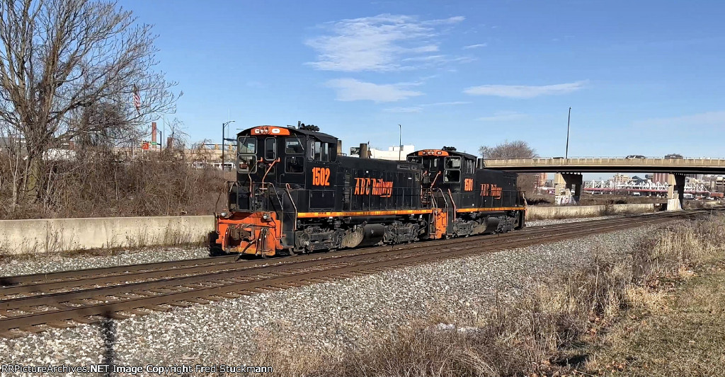 AB 1502 & 1501 are in search of freight cars.